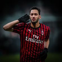 至友谊赛中 至友谊赛中