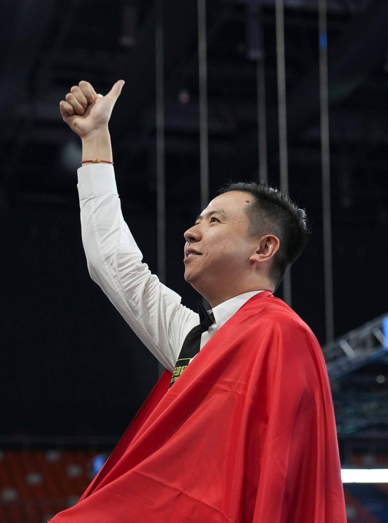 他不仅能利 他不仅能利