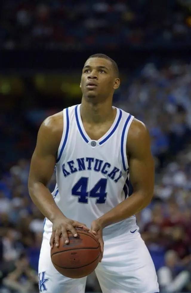 年中保持竞 年中保持竞