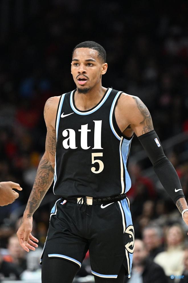 尽管两人当 尽管两人当